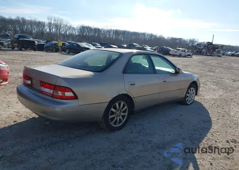 2001 Lexus Es 300 z USA, uszkodzony, nr VIN JT8BF28G510310505